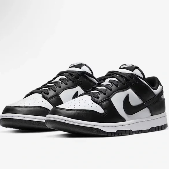 NWT Men’s Nike Classic Black and White Dunk Low Retro Sneakers - Picture 6 of 10